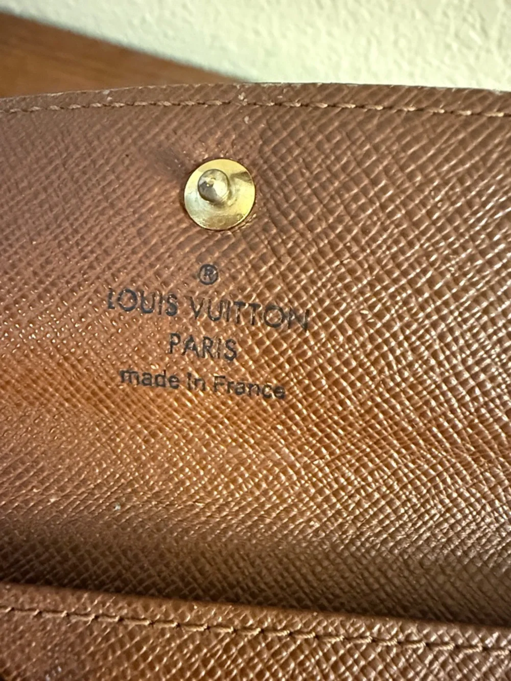 Authentic Louis Vuitton Monogram 4 Key Case Holder CT1116